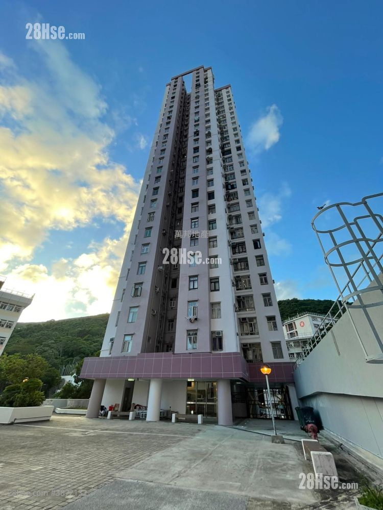 Yue Fai Court Rental 2 Bedrooms 384 ft² ( 35.7 m² )