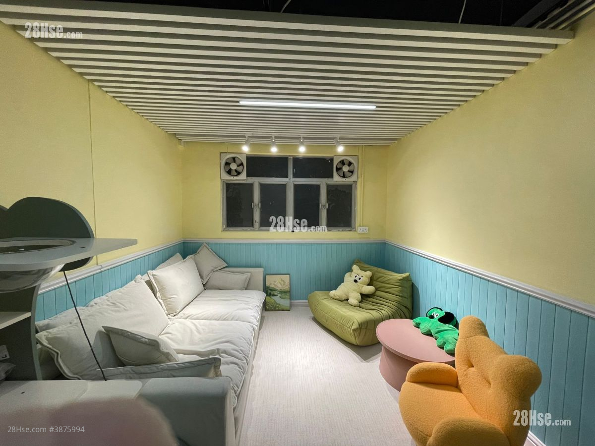 Wah Shing Centre Rental 1 Bedroom , 2 Toilets 989 ft² ( 91.9 m² )