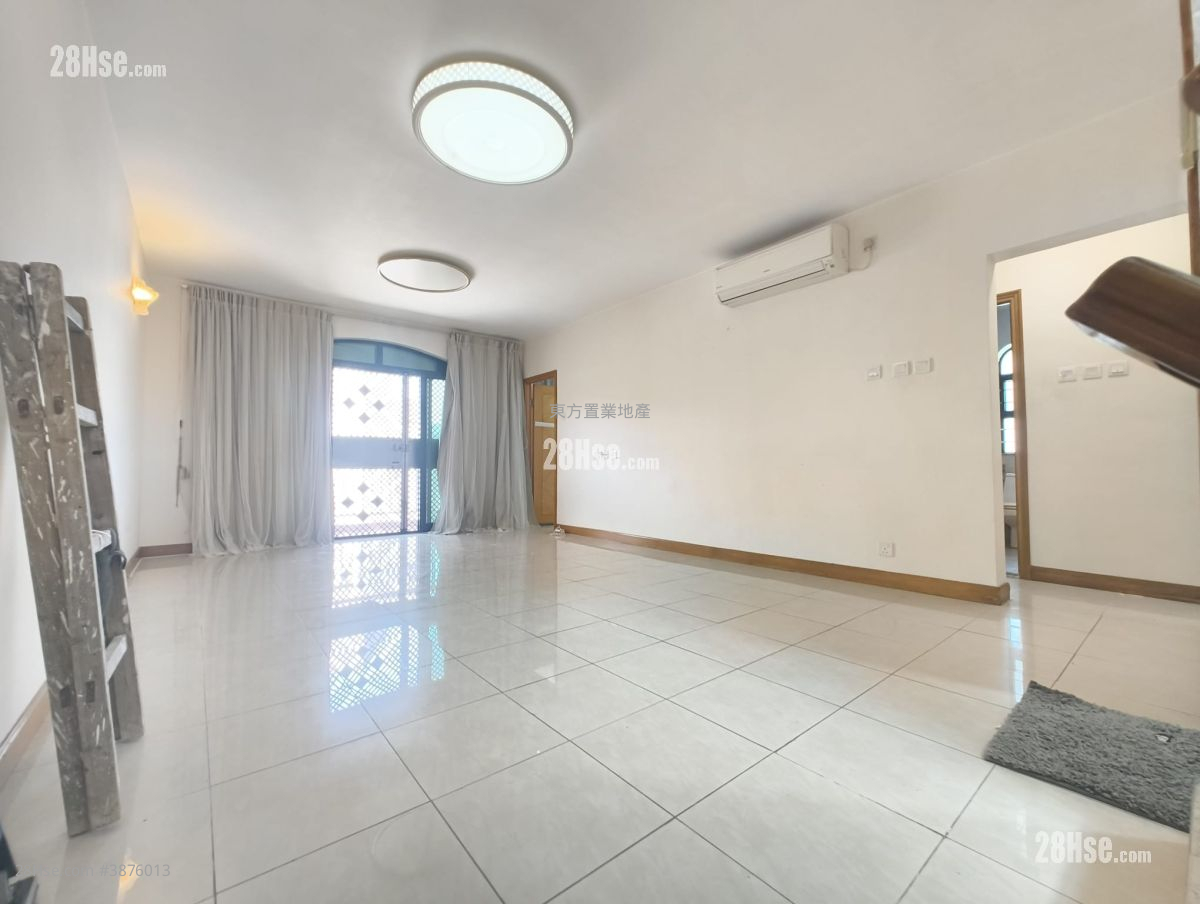 Village Rental 3 Bedrooms , 1 Bathroom 700 ft² ( 65.0 m² )