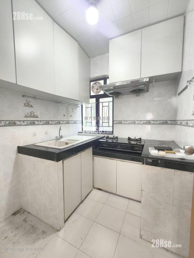 Village Rental 3 Bedrooms , 1 Bathroom 700 ft² ( 65.0 m² )