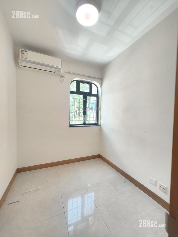 Village Rental 3 Bedrooms , 1 Bathroom 700 ft² ( 65.0 m² )