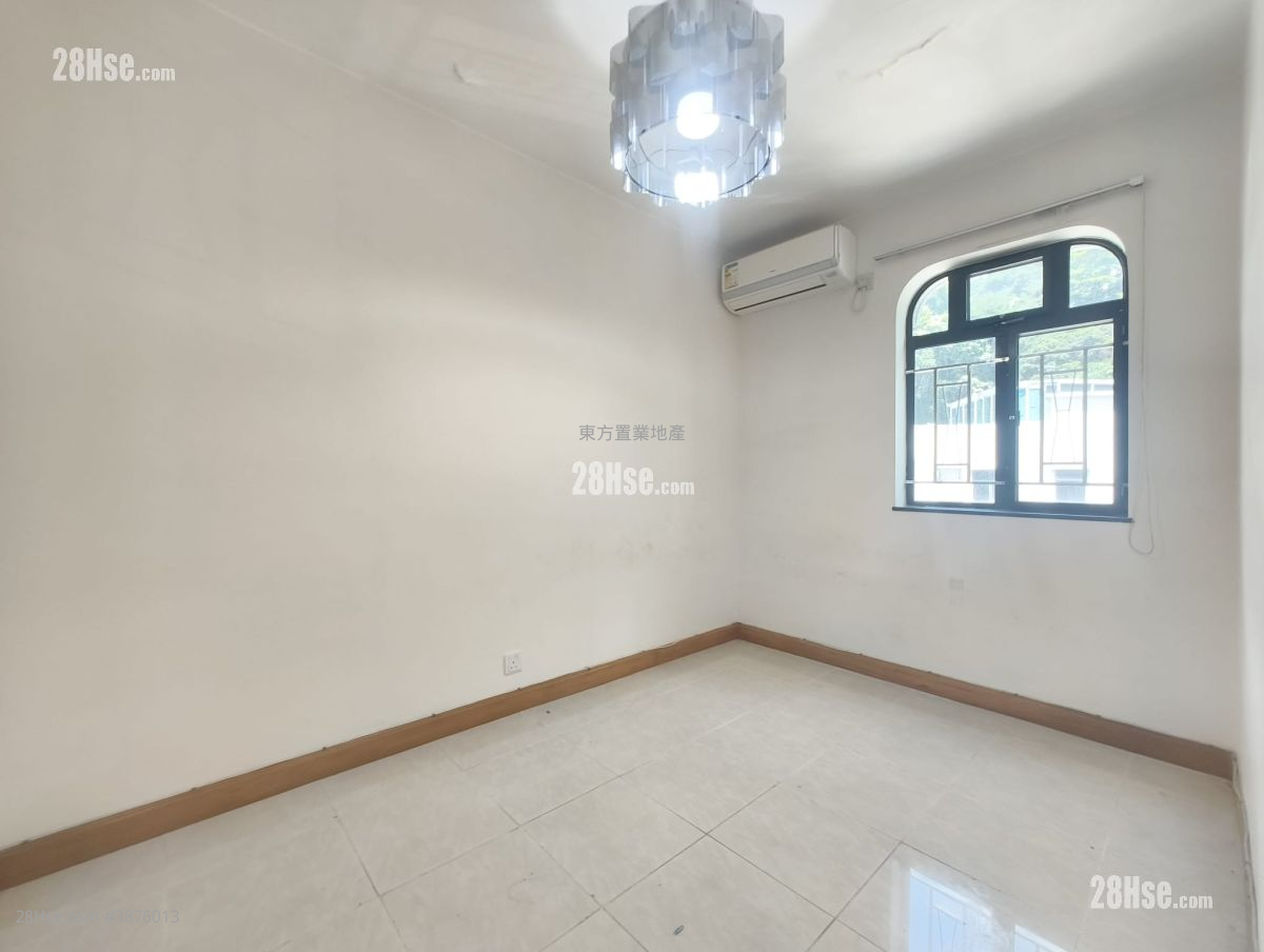 Village Rental 3 Bedrooms , 1 Bathroom 700 ft² ( 65.0 m² )