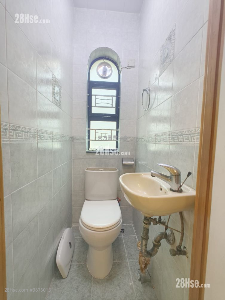 Village Rental 3 Bedrooms , 1 Bathroom 700 ft² ( 65.0 m² )