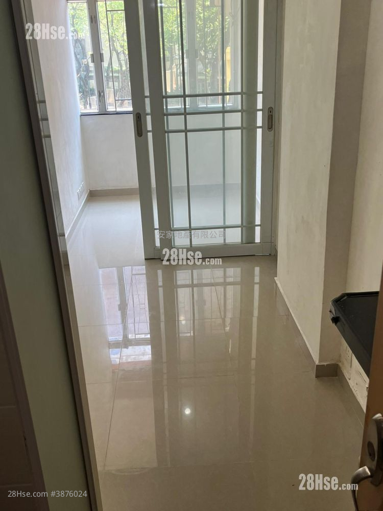 Chung Ying Building Rental 1 Bedroom , 1 Bathroom 160 ft² ( 14.9 m² )