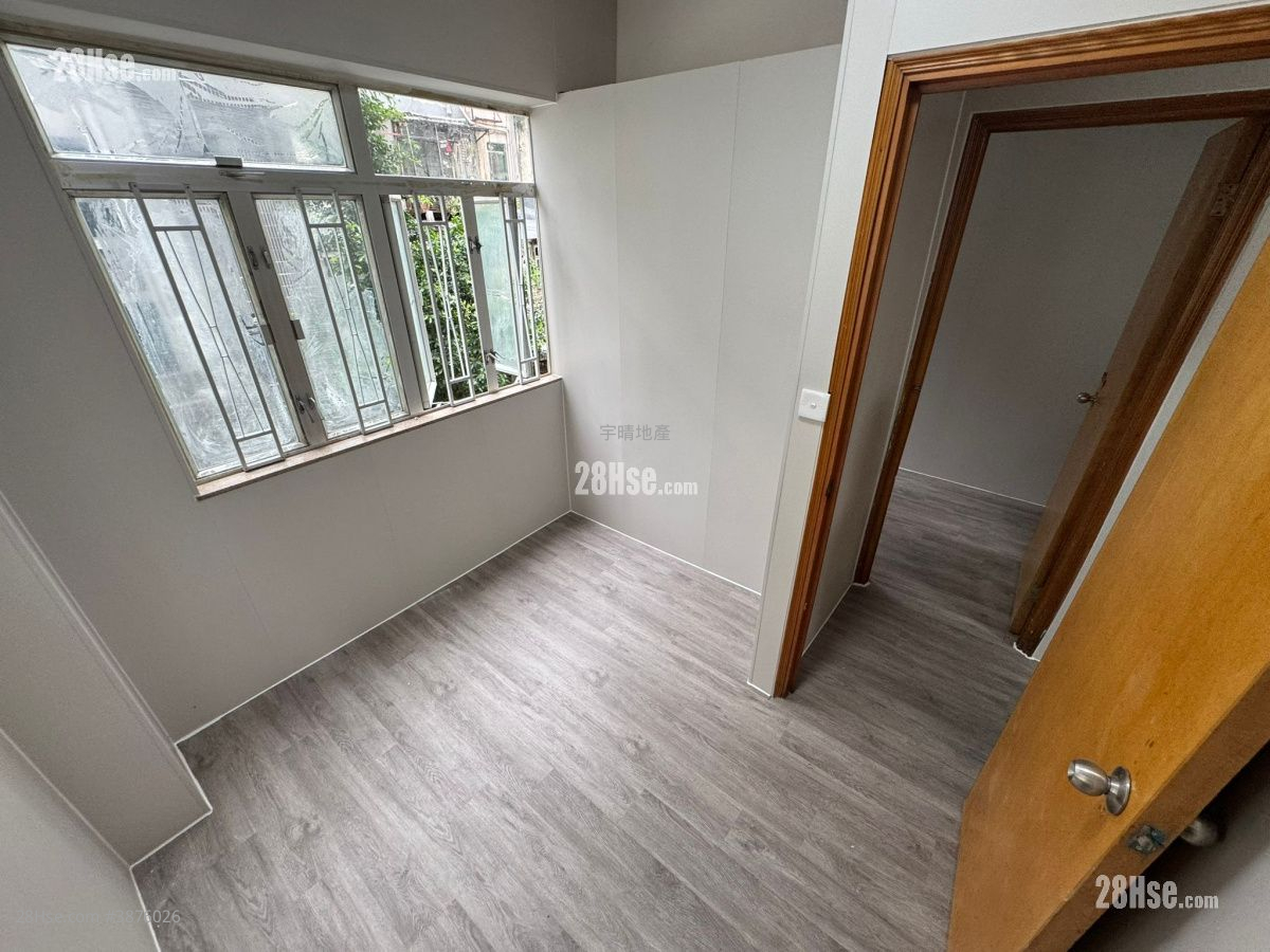 Chinese Mansion Rental 2 Bedrooms , 1 Bathroom 334 ft² ( 31.0 m² )