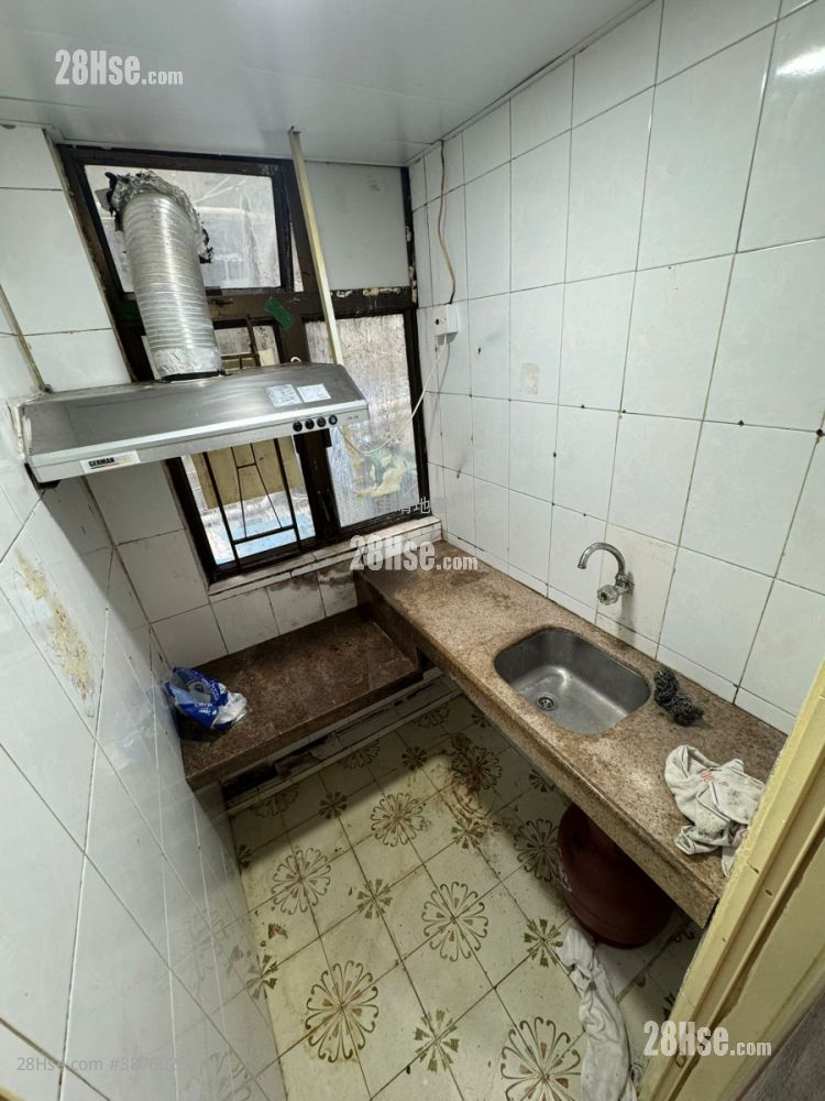 Chinese Mansion Rental 2 Bedrooms , 1 Bathroom 334 ft² ( 31.0 m² )