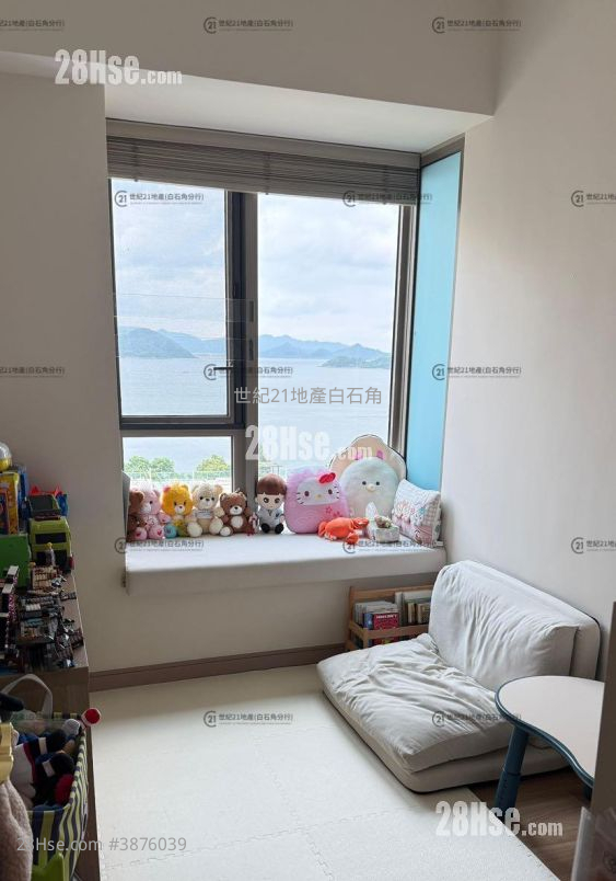Mayfair By The Sea Rental 4 Bedrooms , 2 Bathrooms 1,228 ft² ( 114.1 m² )