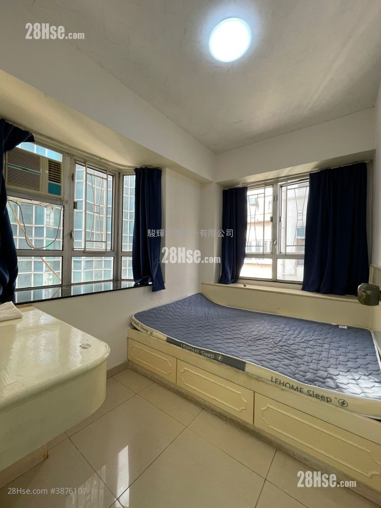 Po Hang Building Rental 2 Bedrooms , 1 Bathroom 368 ft² ( 34.2 m² )