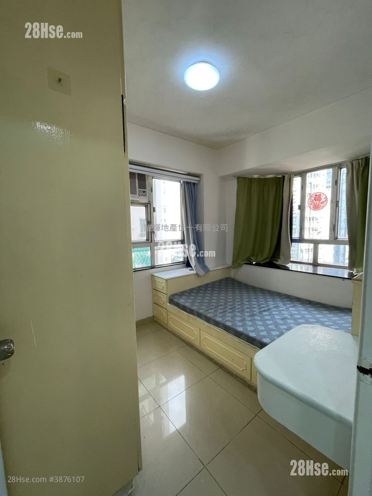 Po Hang Building Rental 2 Bedrooms , 1 Bathroom 368 ft² ( 34.2 m² )