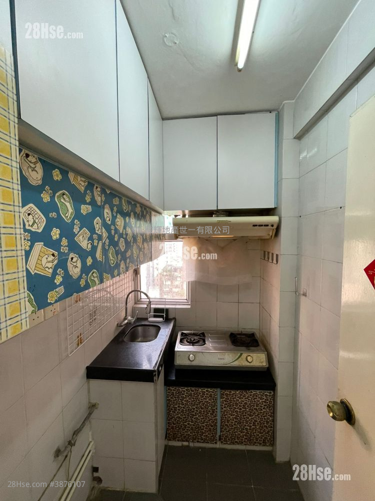 Po Hang Building Rental 2 Bedrooms , 1 Bathroom 368 ft² ( 34.2 m² )