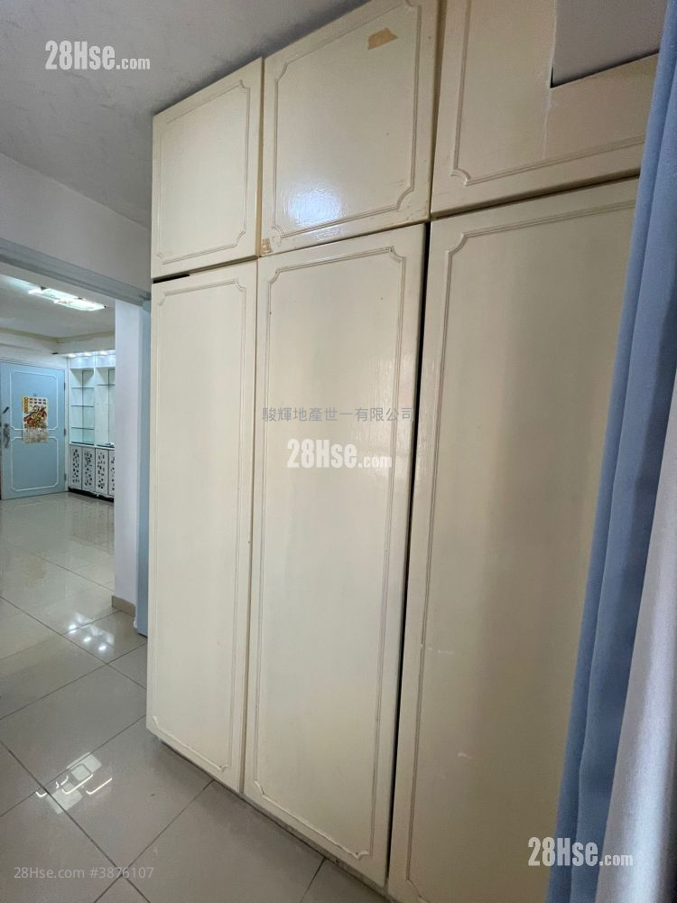 Po Hang Building Rental 2 Bedrooms , 1 Bathroom 368 ft² ( 34.2 m² )