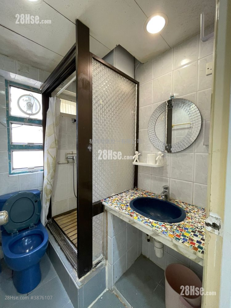 Po Hang Building Rental 2 Bedrooms , 1 Bathroom 368 ft² ( 34.2 m² )