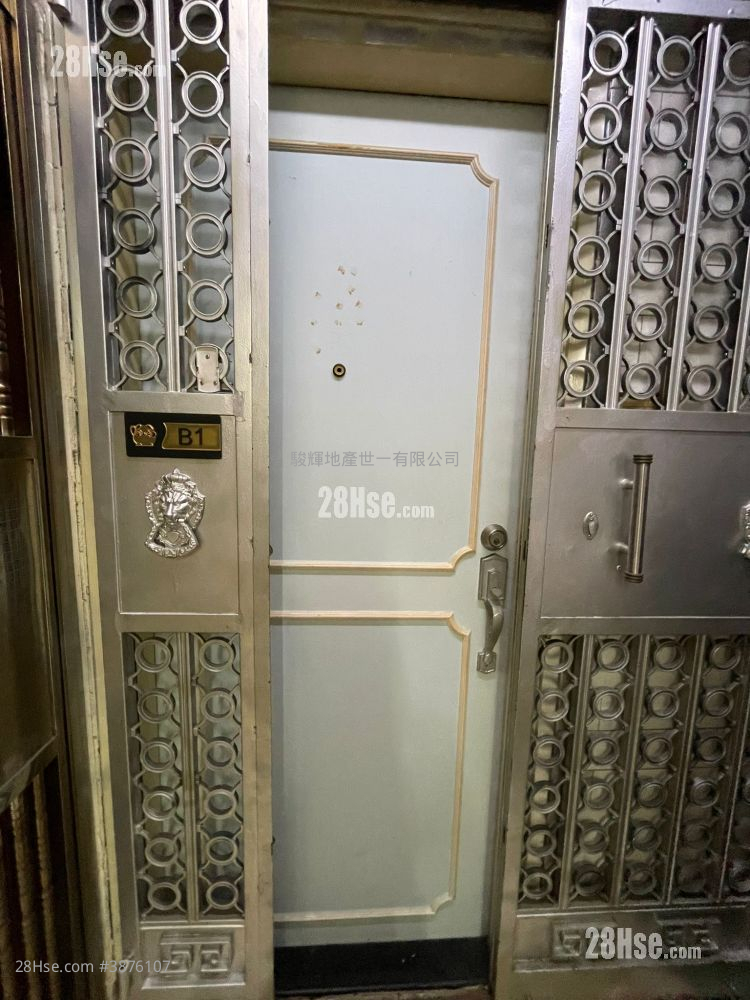 Po Hang Building Rental 2 Bedrooms , 1 Bathroom 368 ft² ( 34.2 m² )