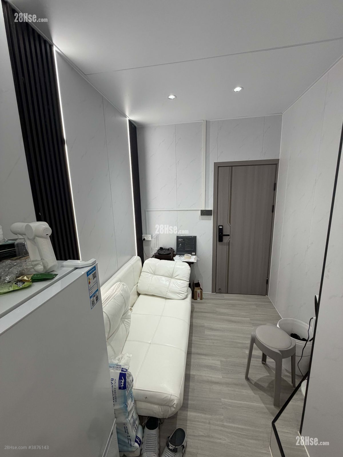 356 Portland Street Rental 1 Bathroom 260 ft² ( 24.2 m² )