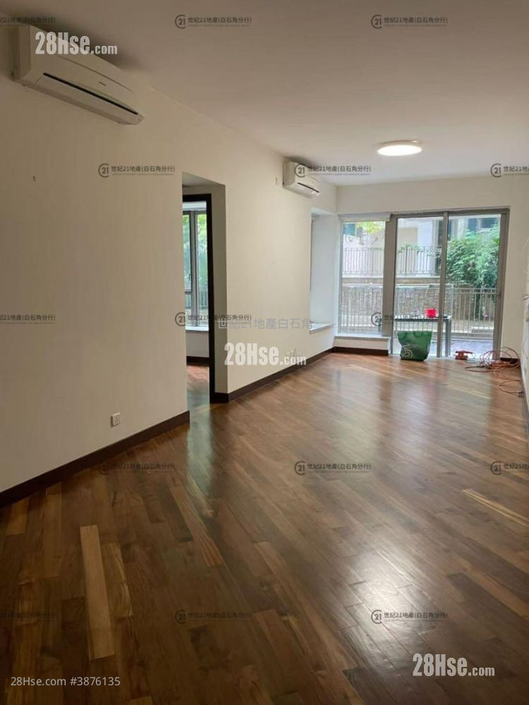 Mayfair By The Sea Rental 3 Bedrooms , 1 Bathroom 755 ft² ( 70.1 m² )