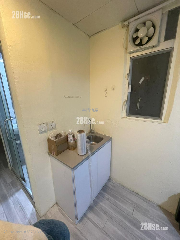 Chinese Mansion Sell 4 Bedrooms , 4 Bathrooms 666 ft² ( 61.9 m² )