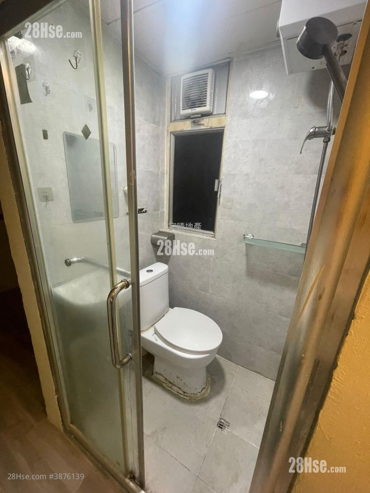 Chinese Mansion Sell 4 Bedrooms , 4 Bathrooms 666 ft² ( 61.9 m² )