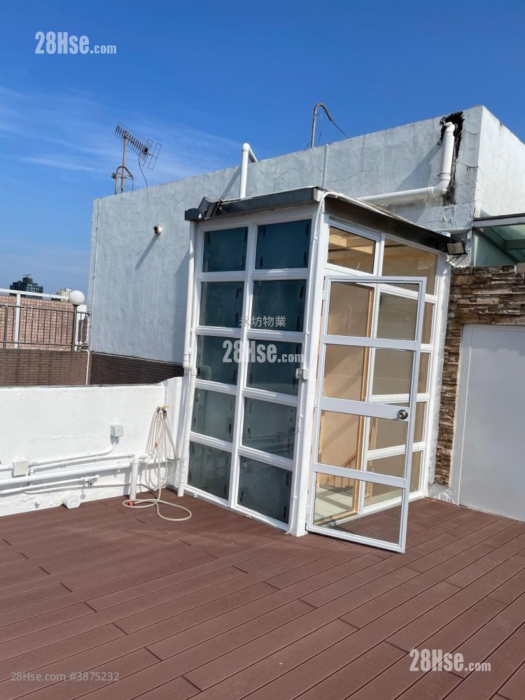 Peak Garden Court Rental 2 Bedrooms , 1 Bathroom 633 ft² ( 58.8 m² )