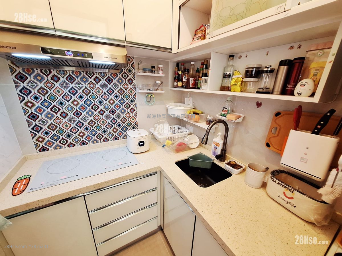 The Metropolis Residence Sell 2 Bedrooms , 1 Bathroom 474 ft² ( 44.0 m² )