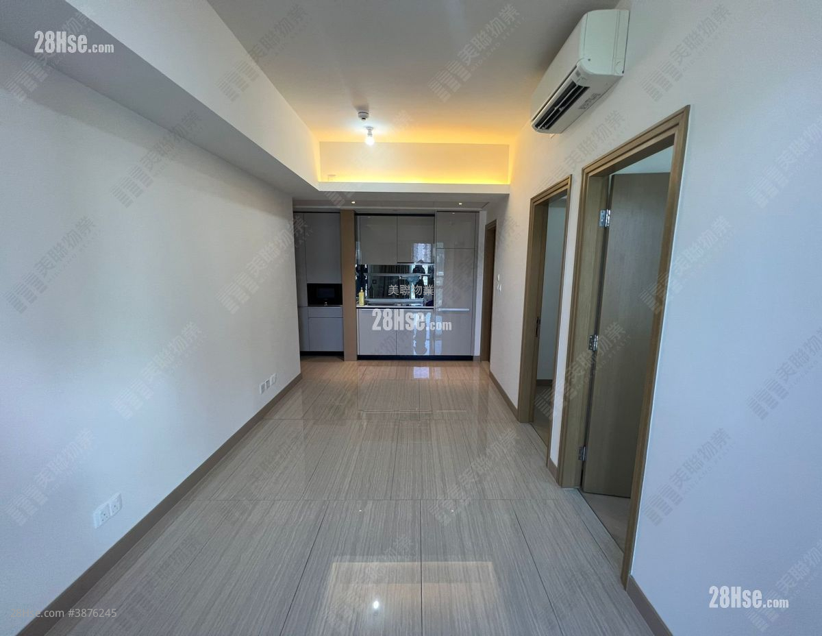 Cullinan West Rental 2 Bedrooms , 1 Bathroom 440 ft² ( 40.9 m² )