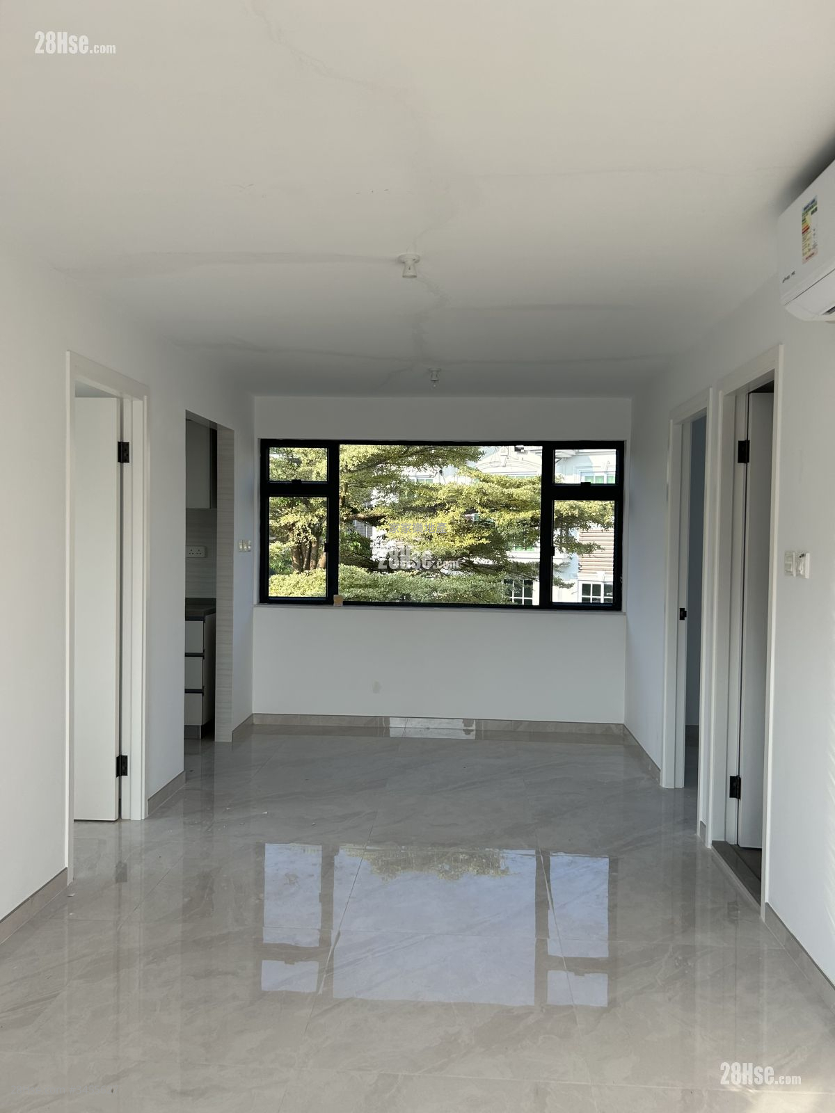 F Angling Rental 3 Bedrooms , 1 Bathroom 650 ft² ( 60.4 m² )