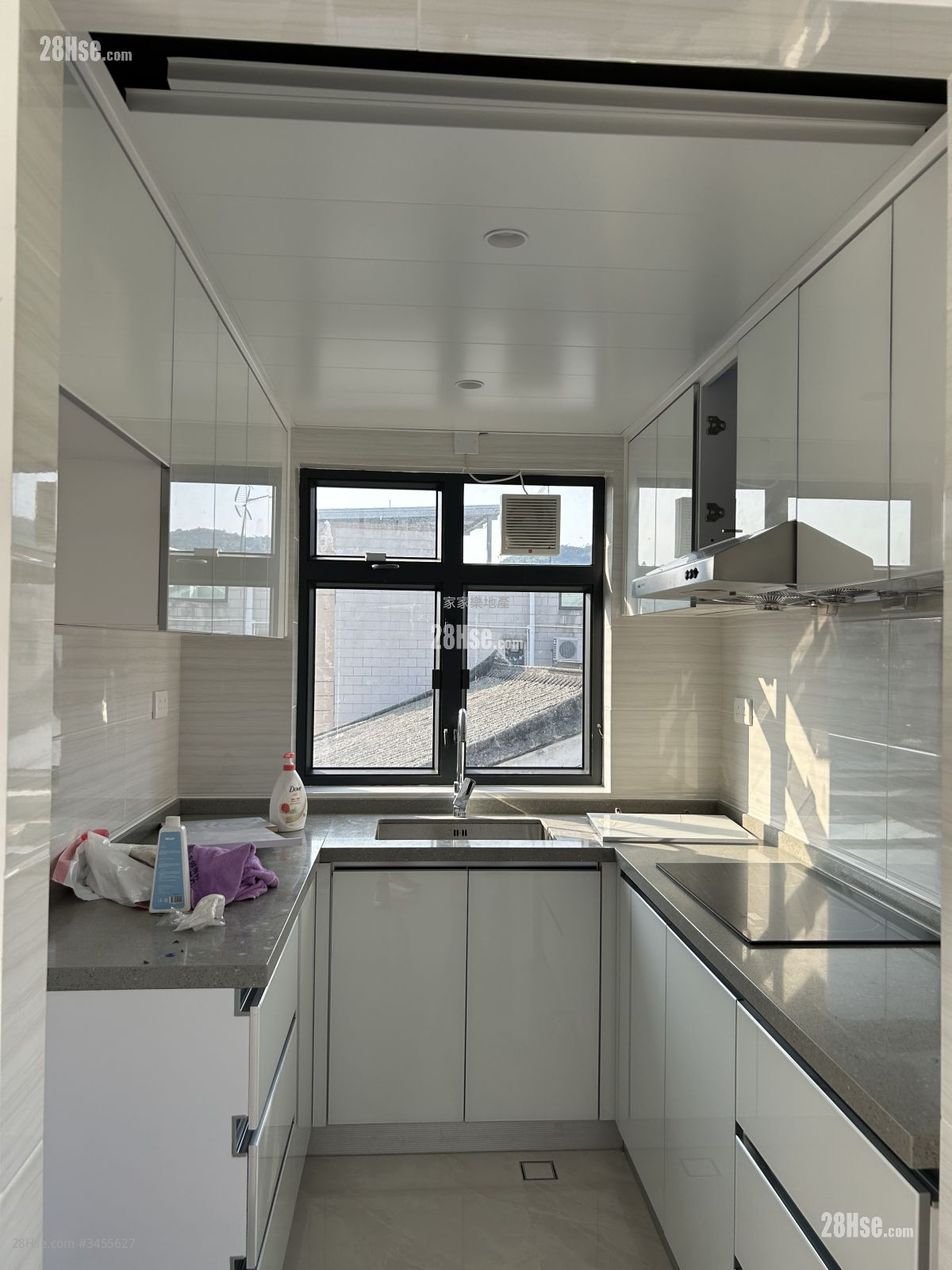 F Angling Rental 3 Bedrooms , 1 Bathroom 650 ft² ( 60.4 m² )