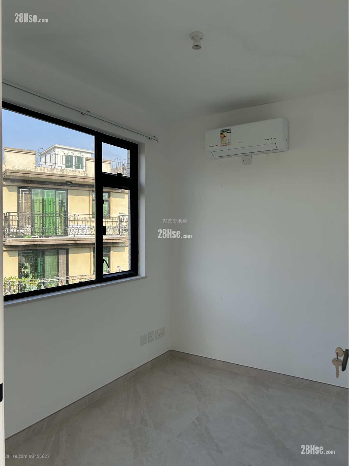 F Angling Rental 3 Bedrooms , 1 Bathroom 650 ft² ( 60.4 m² )