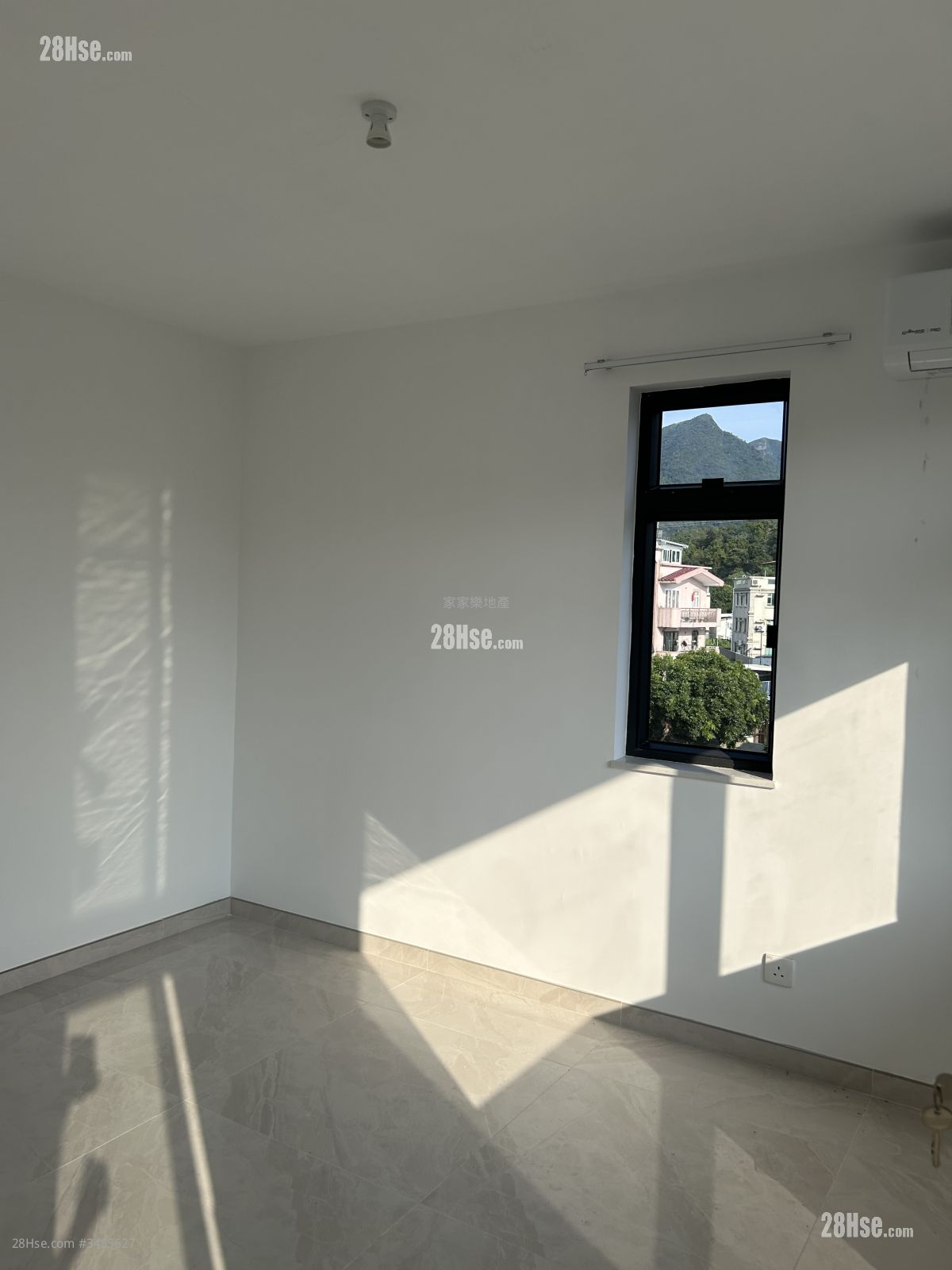 F Angling Rental 3 Bedrooms , 1 Bathroom 650 ft² ( 60.4 m² )