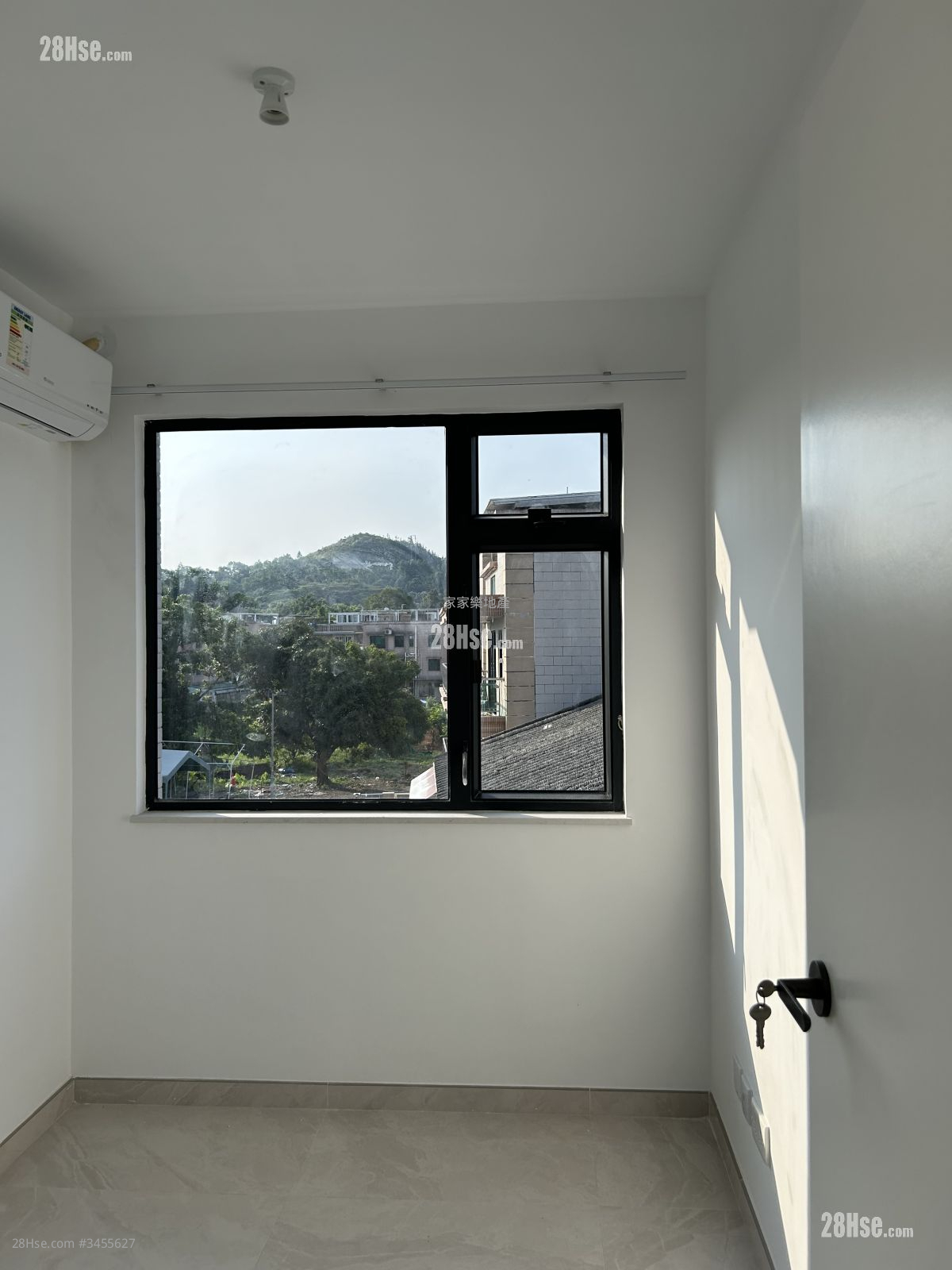 F Angling Rental 3 Bedrooms , 1 Bathroom 650 ft² ( 60.4 m² )