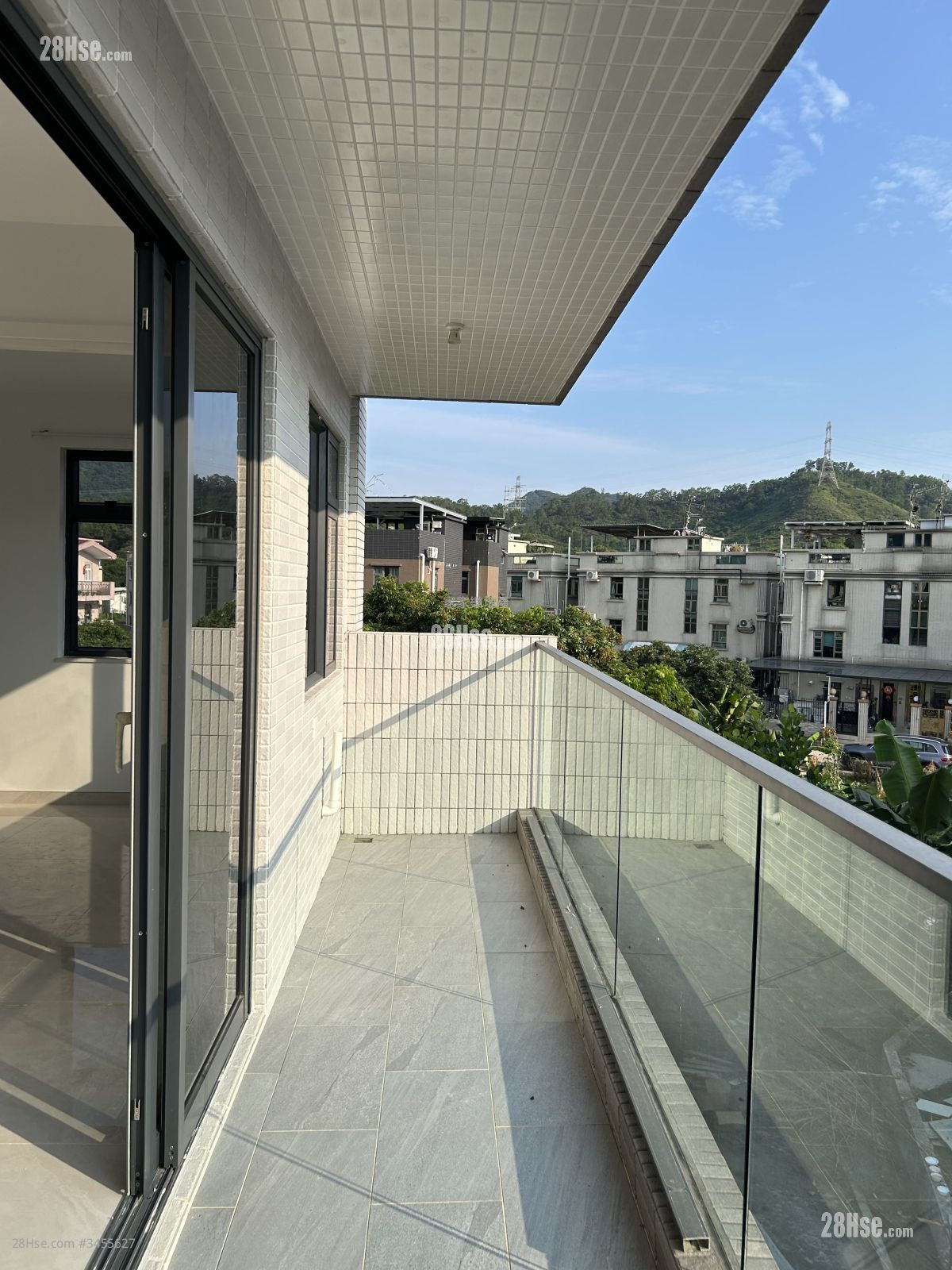 F Angling Rental 3 Bedrooms , 1 Bathroom 650 ft² ( 60.4 m² )