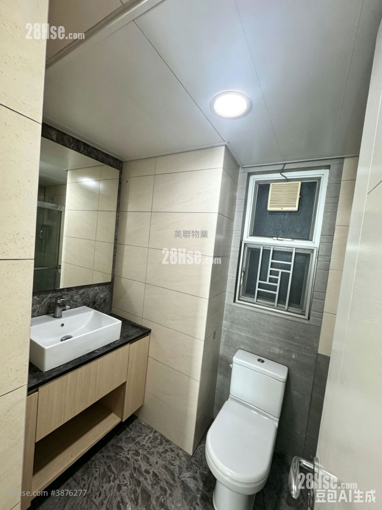 Festival City Rental 680 ft² ( 63.2 m² )