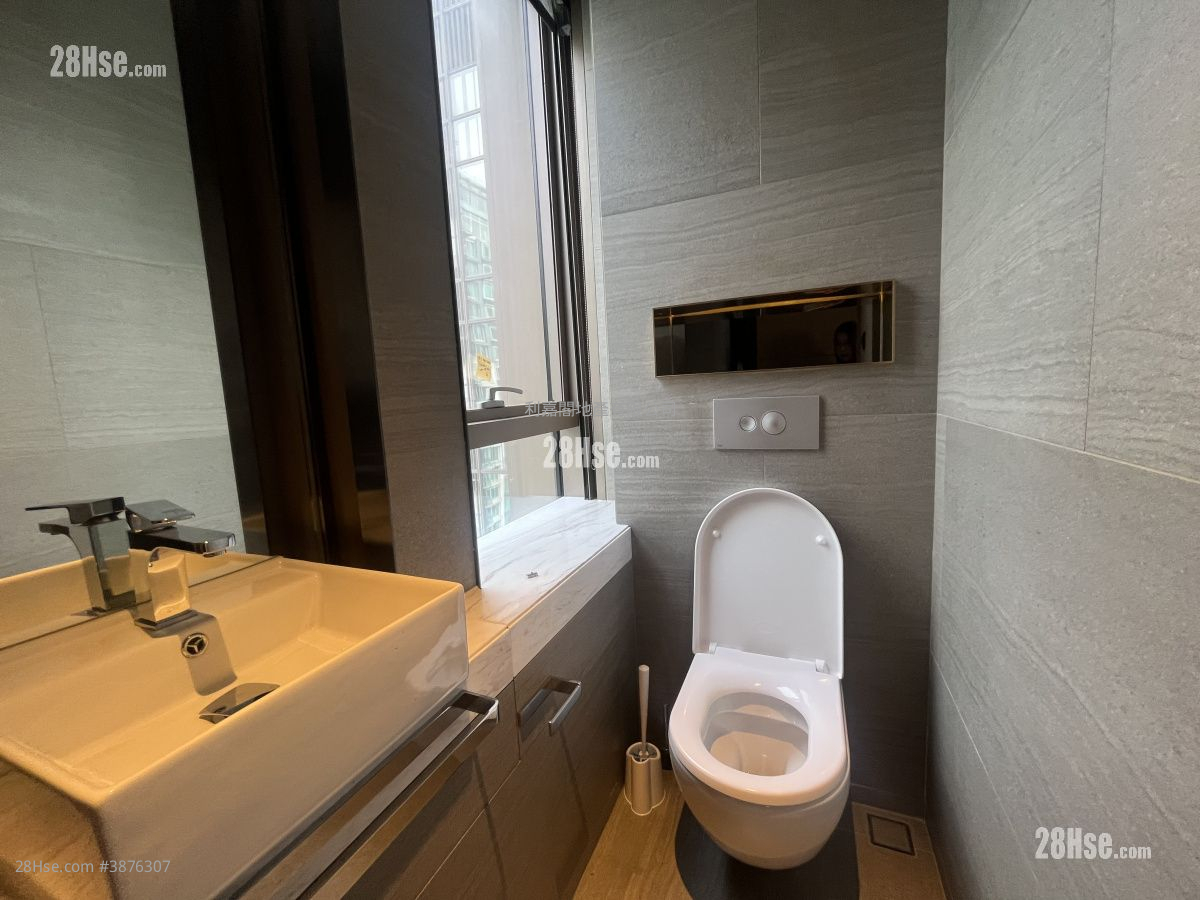 8 Chun Fai Terrace Rental 3 Bedrooms , 2 Bathrooms 3,083 ft² ( 286.4 m² )