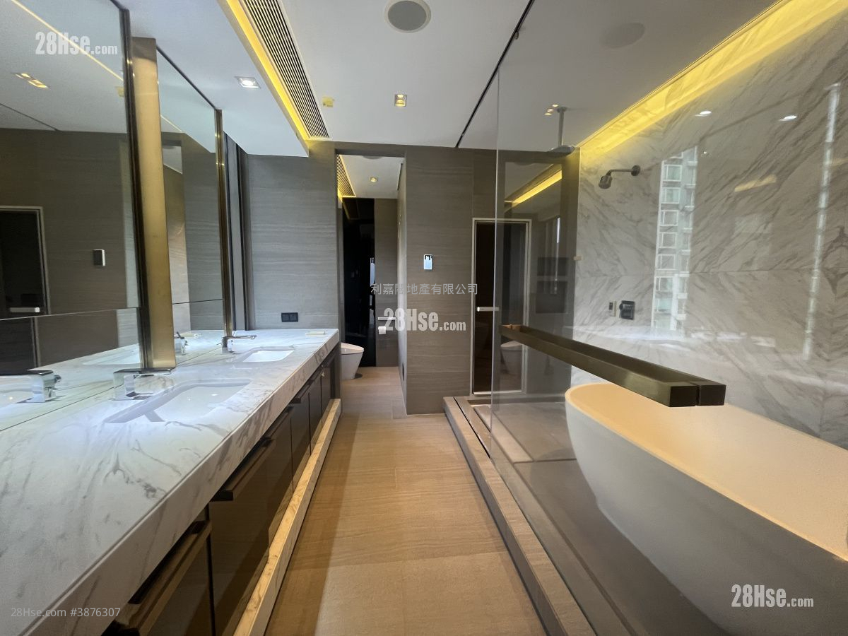8 Chun Fai Terrace Rental 3 Bedrooms , 2 Bathrooms 3,083 ft² ( 286.4 m² )