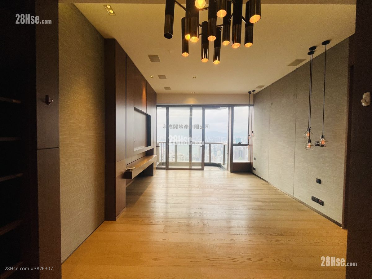 8 Chun Fai Terrace Rental 3 Bedrooms , 2 Bathrooms 3,083 ft² ( 286.4 m² )