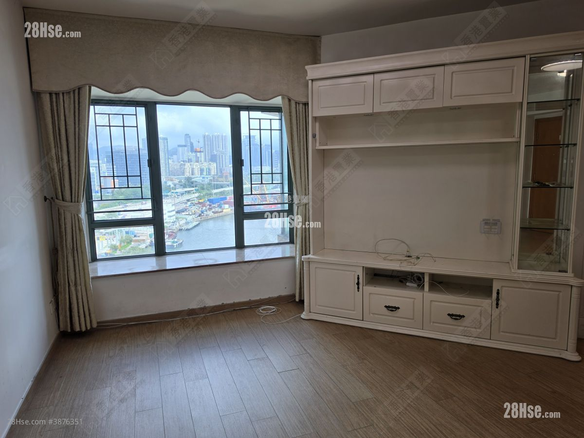 living room: Island Harbourview Rental 3 Bedrooms , 2 Bathrooms 786 ft² ( 73.0 m² )