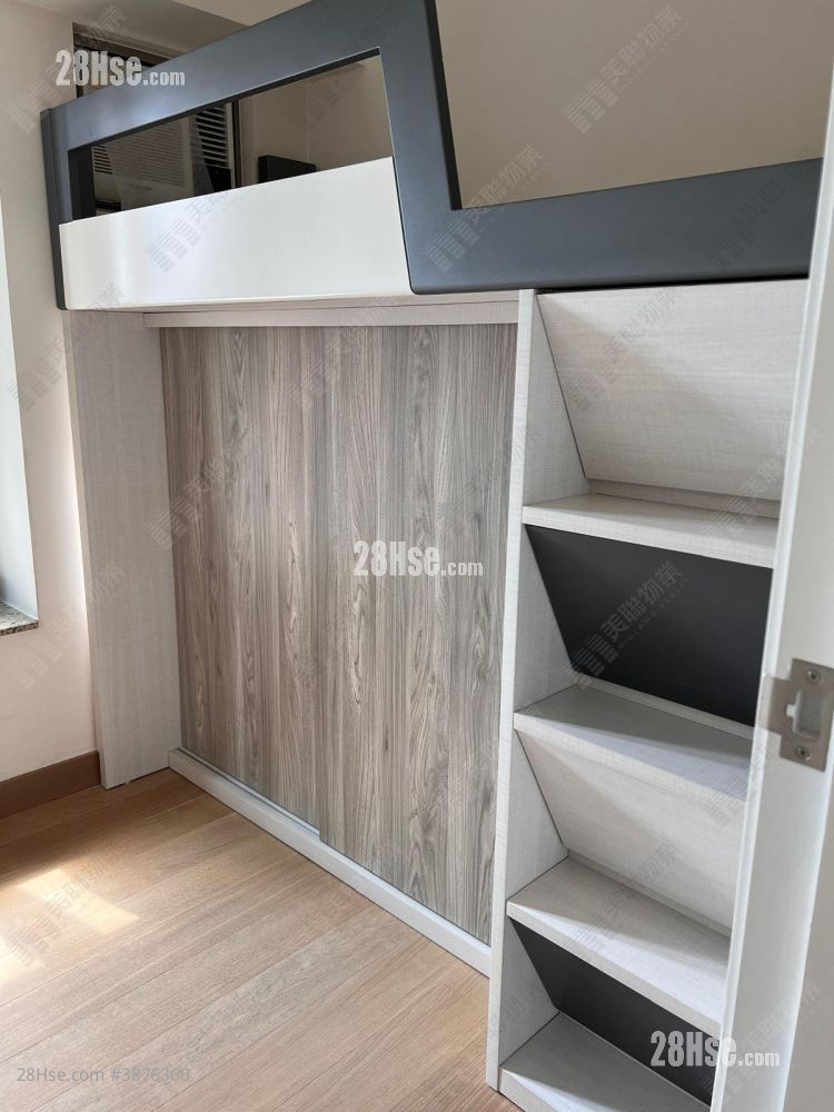 Harbour Green Sell 3 Bedrooms 541 ft² ( 50.3 m² )