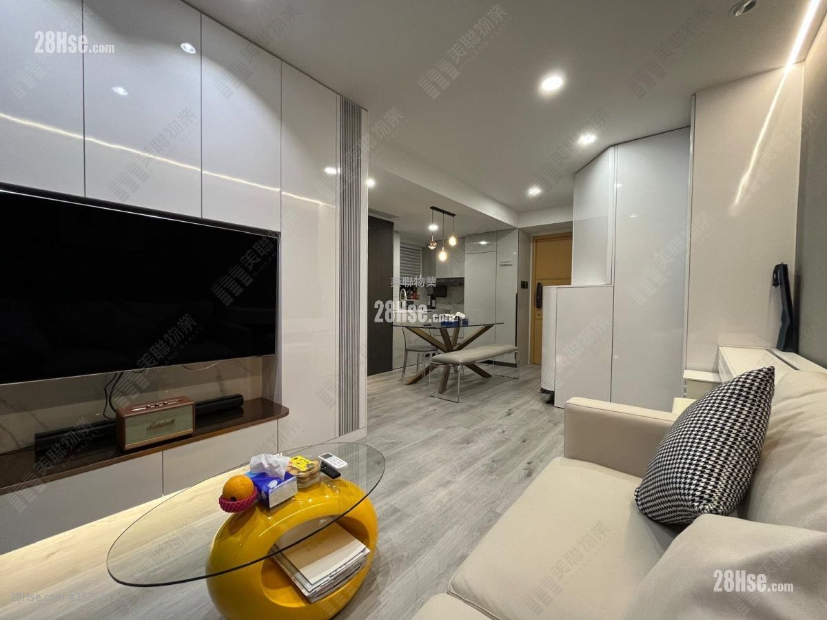 Harbour Green Sell 2 Bedrooms , 1 Bathroom 478 ft² ( 44.4 m² )
