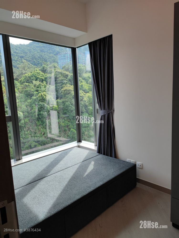Silicon Hill Rental 2 Bedrooms , 1 Bathroom 420 ft² ( 39.0 m² )