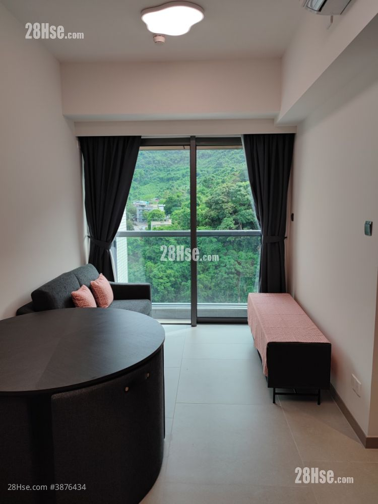 Silicon Hill Rental 2 Bedrooms , 1 Bathroom 420 ft² ( 39.0 m² )