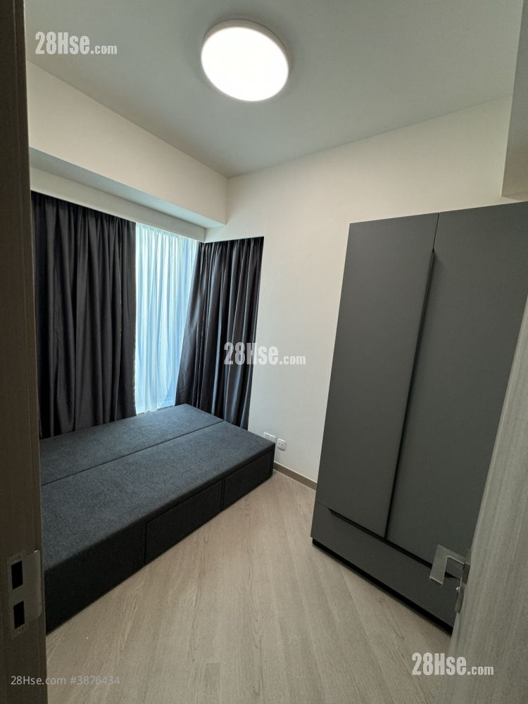 Silicon Hill Rental 2 Bedrooms , 1 Bathroom 420 ft² ( 39.0 m² )