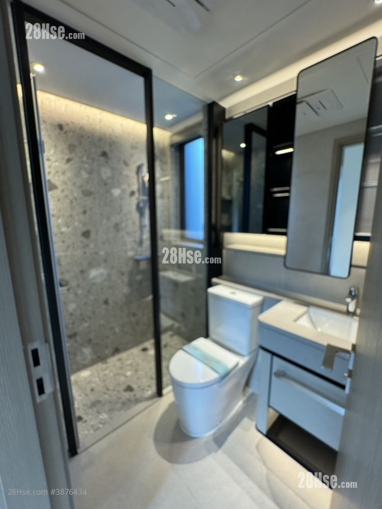 Silicon Hill Rental 2 Bedrooms , 1 Bathroom 420 ft² ( 39.0 m² )