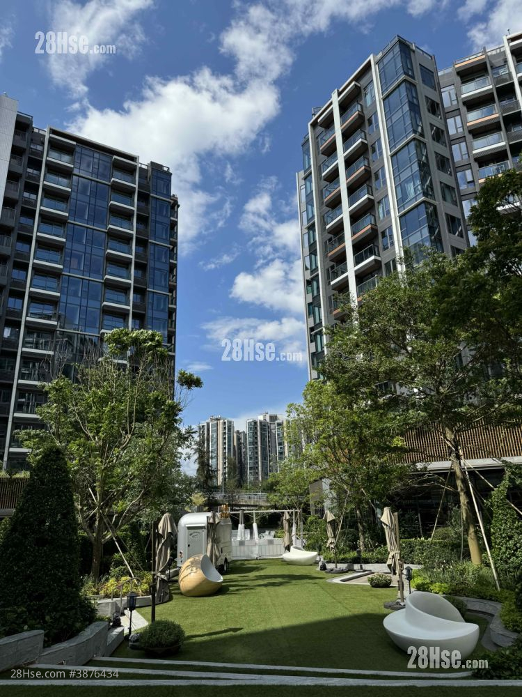 Silicon Hill Rental 2 Bedrooms , 1 Bathroom 420 ft² ( 39.0 m² )
