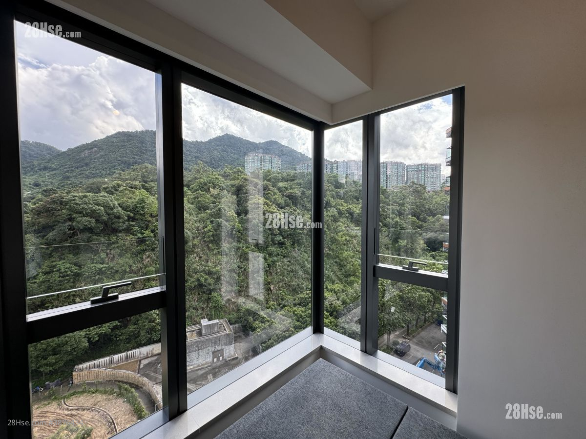Silicon Hill Rental 2 Bedrooms , 1 Bathroom 420 ft² ( 39.0 m² )