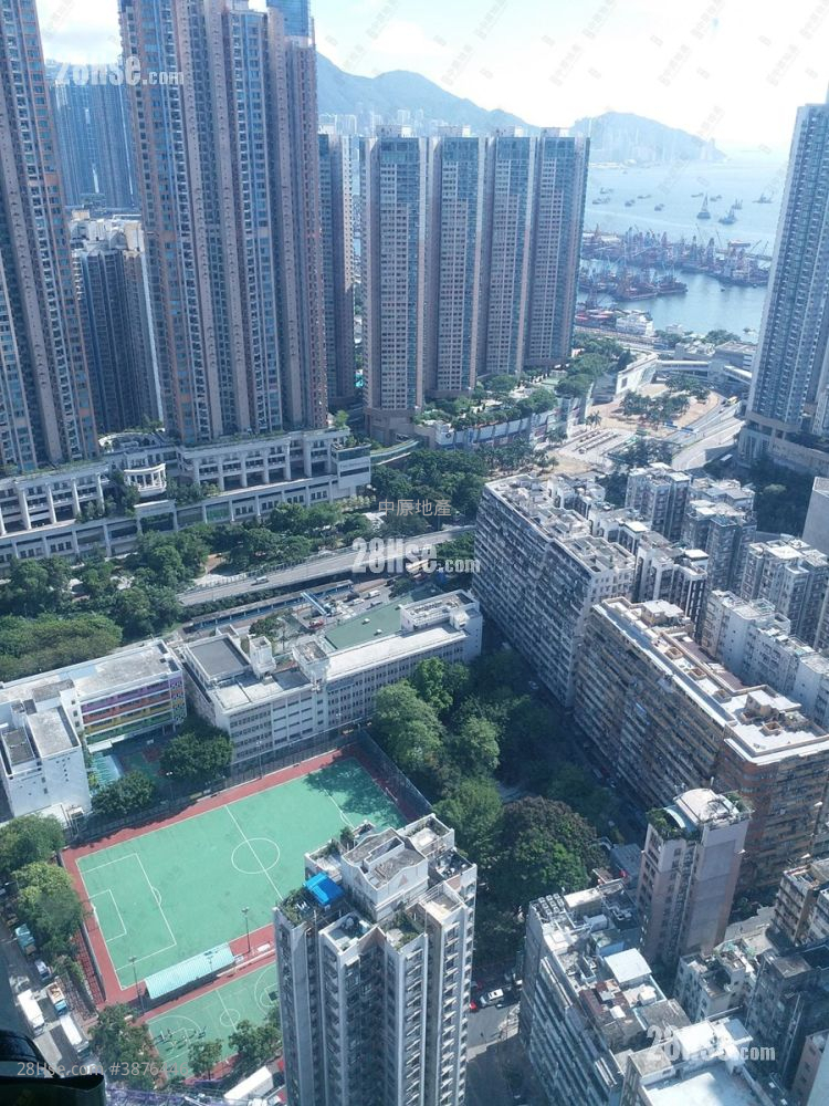 Lime Stardom Sell 3 Bedrooms , 2 Bathrooms 717 ft² ( 66.6 m² )