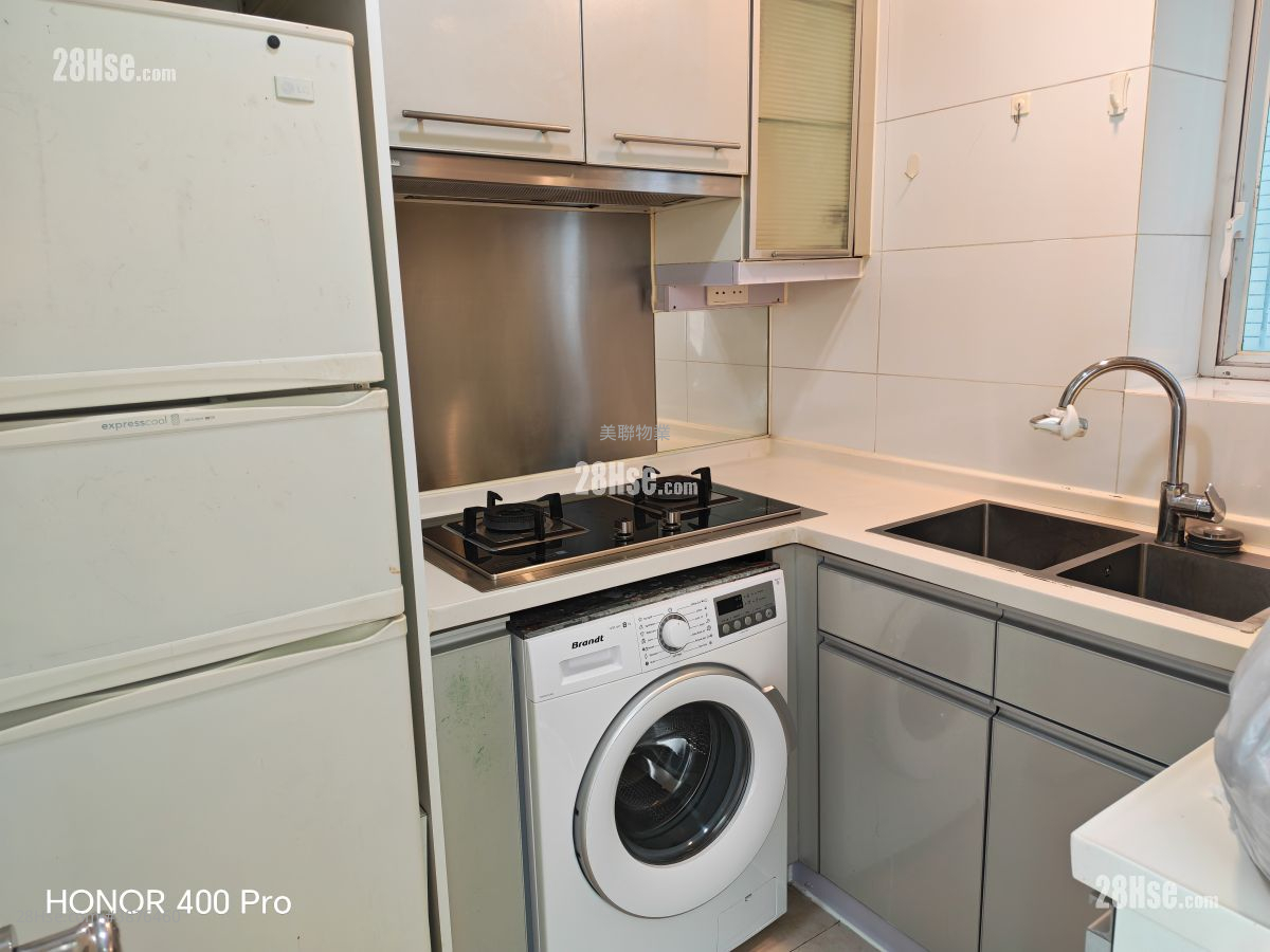 Metro Town Sell 3 Bedrooms 642 ft² ( 59.6 m² )