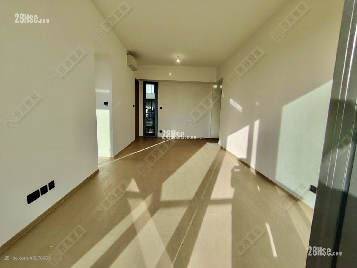 In One Sell 3 Bedrooms 941 ft² ( 87.4 m² )