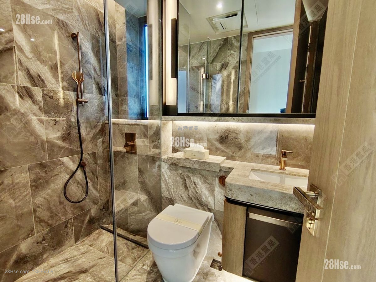 In One Sell 3 Bedrooms 941 ft² ( 87.4 m² )