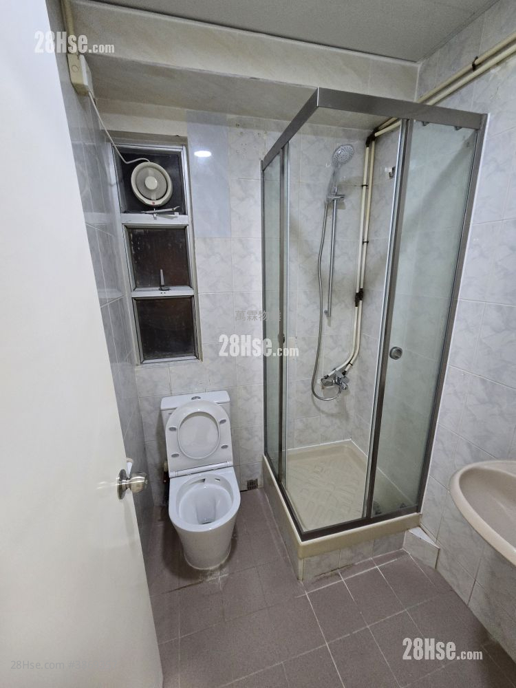 Whampoa Estate Rental 2 Bedrooms , 1 Bathroom 323 ft² ( 30.0 m² )