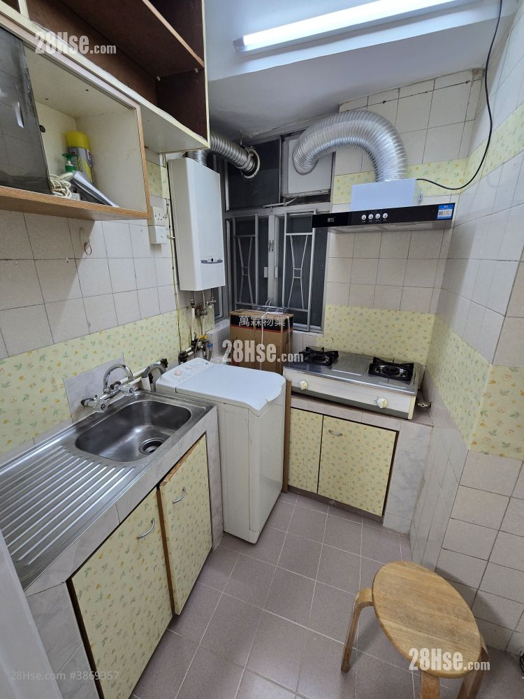 Whampoa Estate Rental 2 Bedrooms , 1 Bathroom 323 ft² ( 30.0 m² )