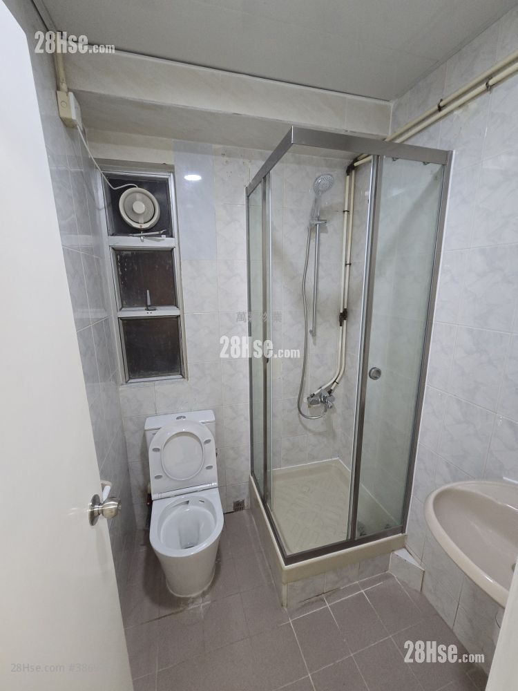 Whampoa Estate Rental 2 Bedrooms , 1 Bathroom 323 ft² ( 30.0 m² )